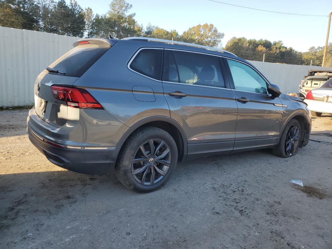 2022 VOLKSWAGEN TIGUAN SE VIN:3VV3B7AX7NM036401