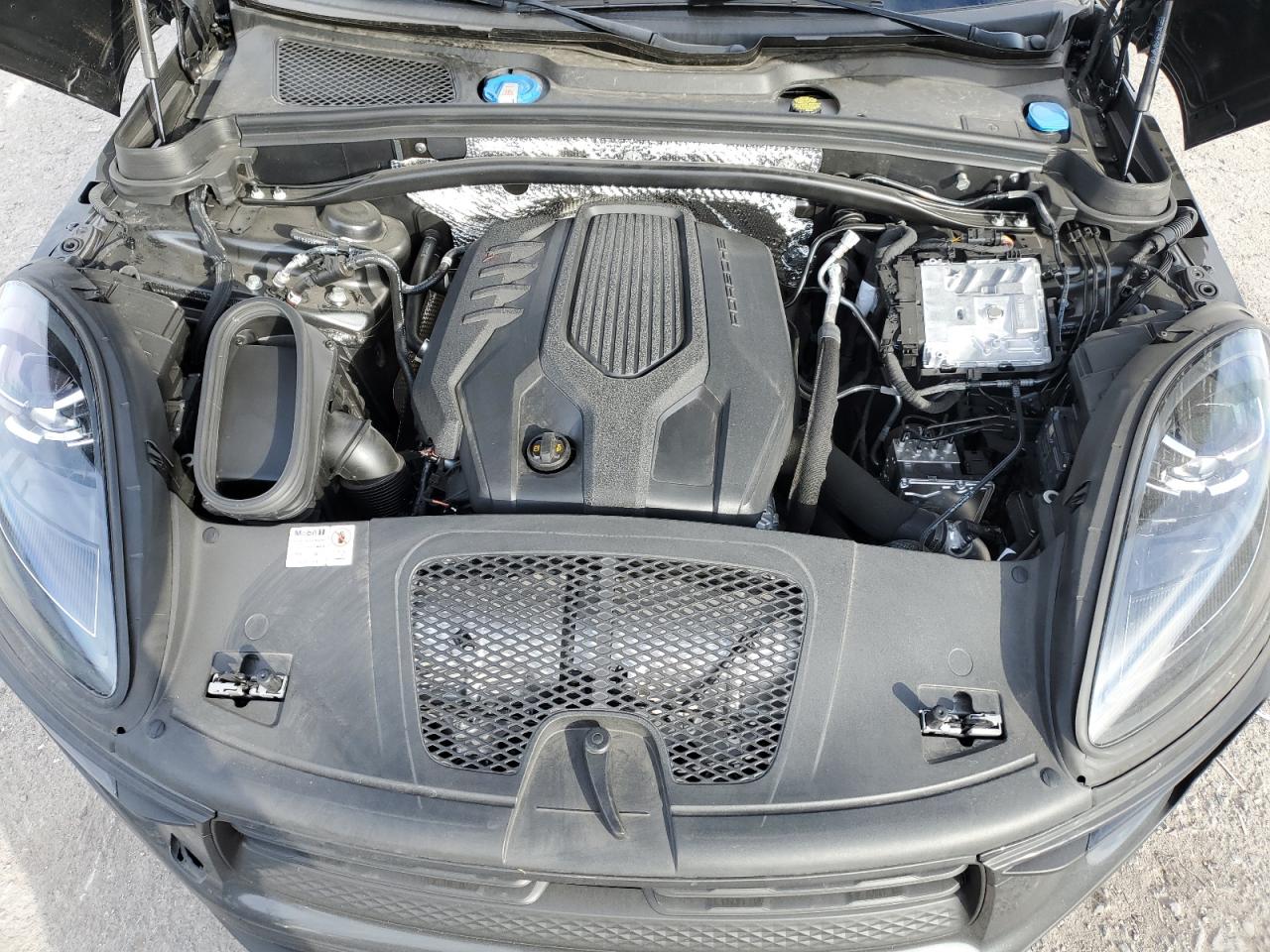 2024 PORSCHE MACAN BASE VIN:WP1AA2A57RLB19438