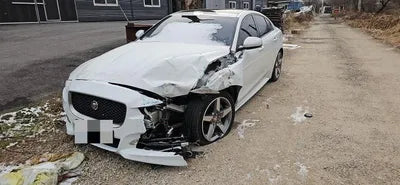 2019 Jaguar XE VIN:
