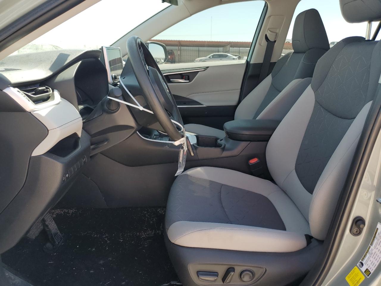 2023 TOYOTA RAV4 XLE VIN:2T3W1RFV5PW261001