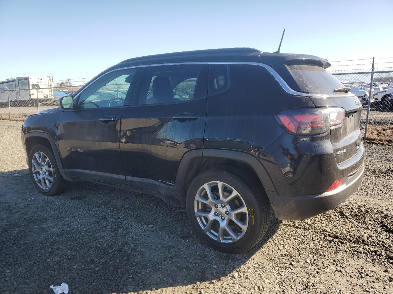 2022 JEEP COMPASS LATITUDE LUX VIN:3C4NJDFB8NT165002