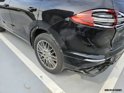2016 Porsche Cayenne VIN: