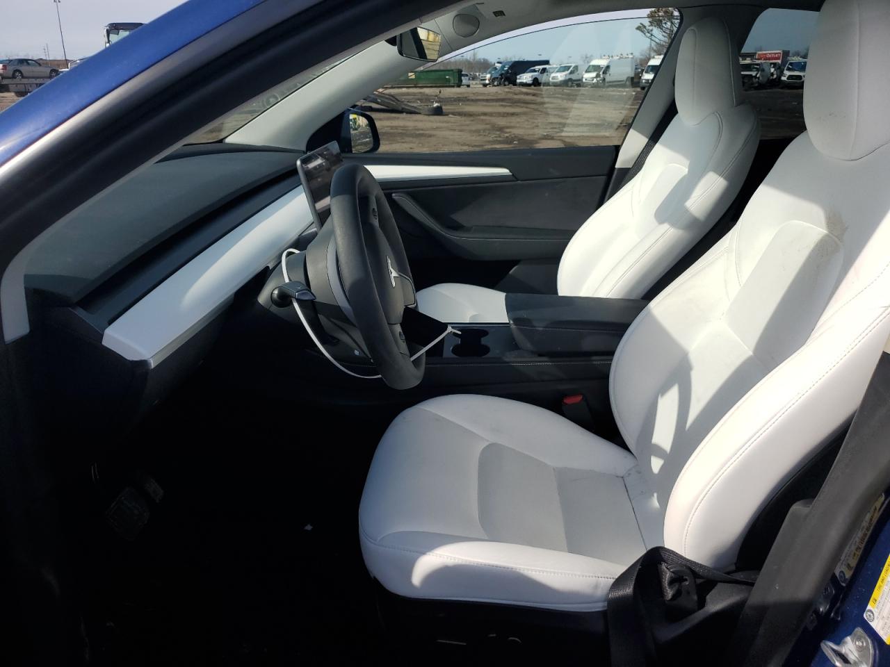 2024 TESLA MODEL Y  VIN:7SAYGDEE9RA235473