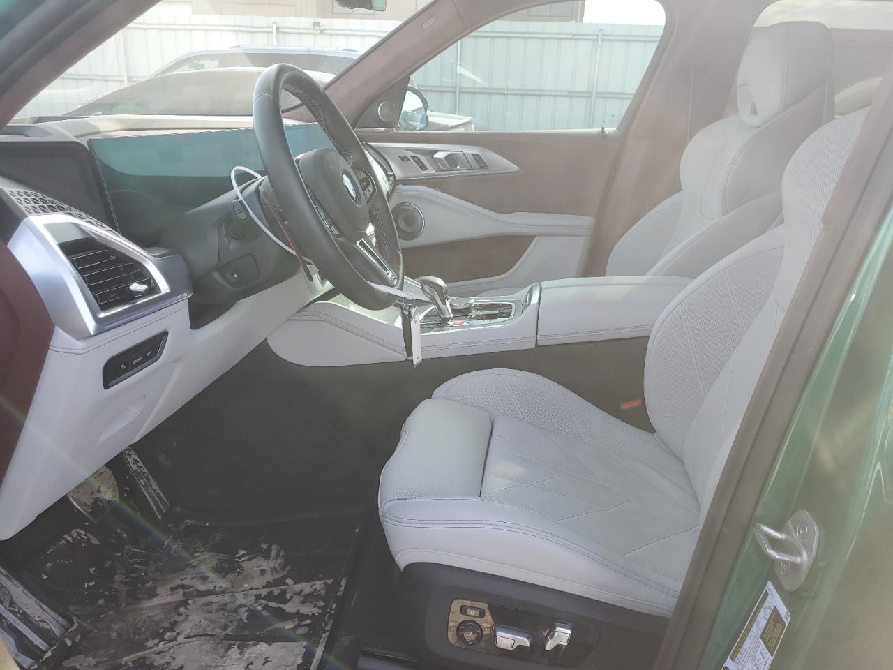 2024 BMW XM  VIN:5YM23CS05R9V07202