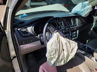 2015 Kia Carnival VIN: