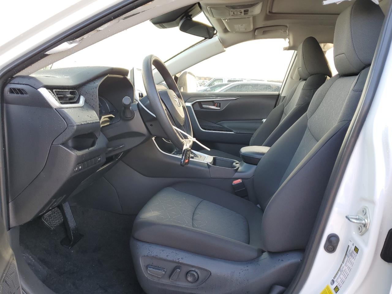 2024 TOYOTA RAV4 XLE VIN:2T3RWRFV5RW240506
