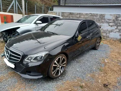 2015 Mercedes-Benz E 220 WDDHF0AB7FB163281 VIN:WDDHF0AB7FB163281