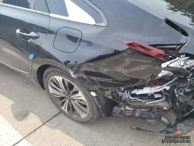 2019 Kia K5 KNAGU411BKA332712 VIN:KNAGU411BKA332712
