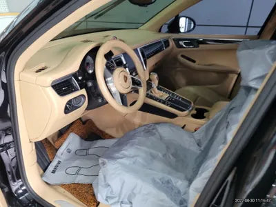2017 Porsche Macan VIN: