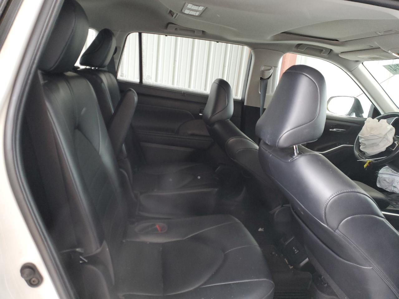 2022 TOYOTA HIGHLANDER XLE VIN:5TDGZRBH2NS180632