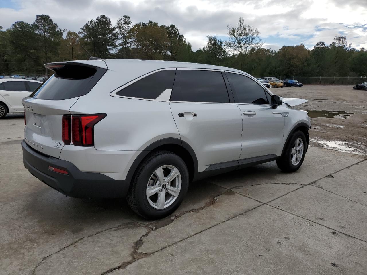 2022 KIA SORENTO LX VIN:5XYRG4LC9NG099337