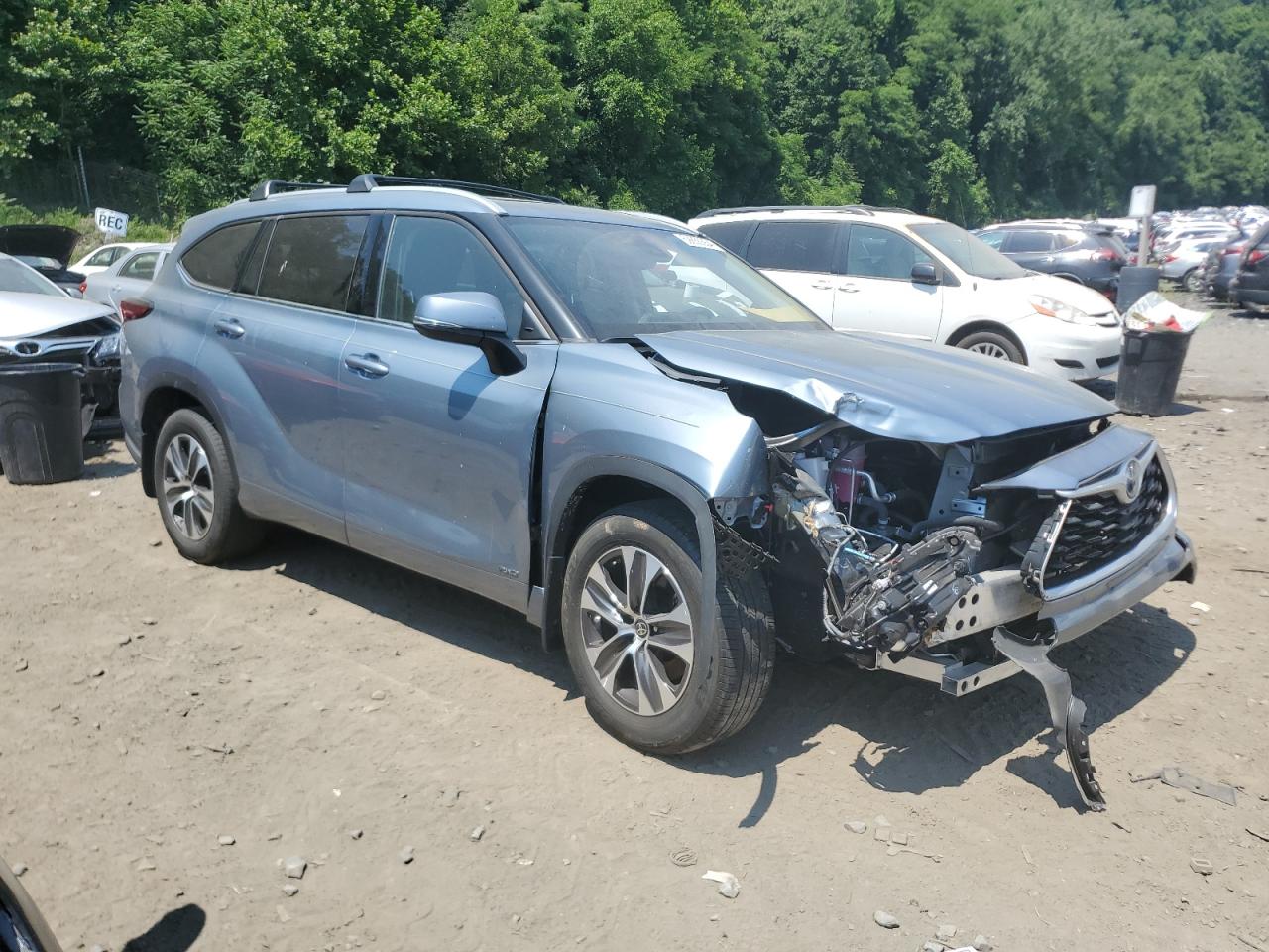 2022 TOYOTA HIGHLANDER HYBRID XLE VIN:5TDGBRCH3NS084611