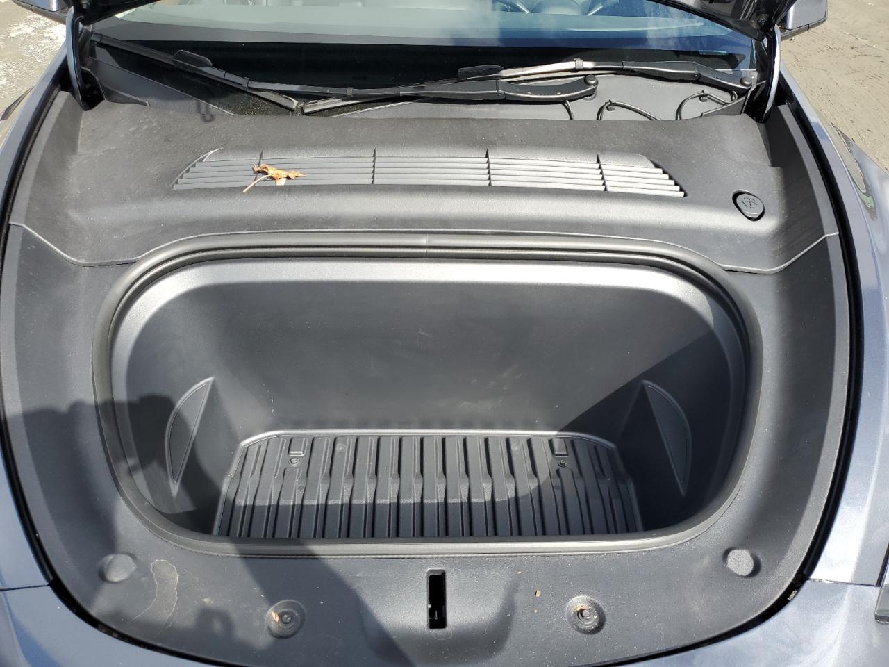2023 TESLA MODEL Y  VIN:7SAYGDEF3PF944182