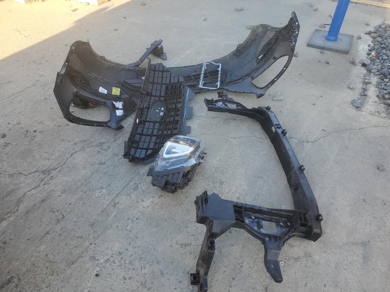 2022 HYUNDAI VENUE SE VIN:KMHRB8A37NU201026