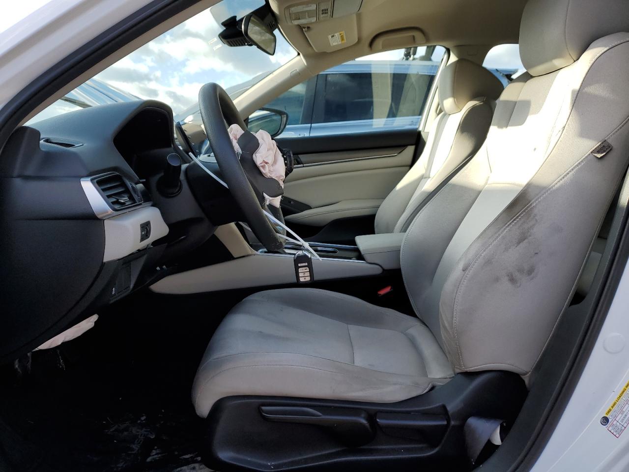 2022 HONDA ACCORD LX VIN:1HGCV1F11NA031717