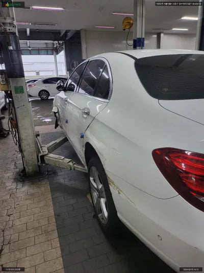 2017 Mercedes-Benz E 200 WDDZF4CB6JA300475 VIN:WDDZF4CB6JA300475