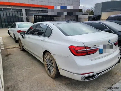 2017 BMW 750 VIN: