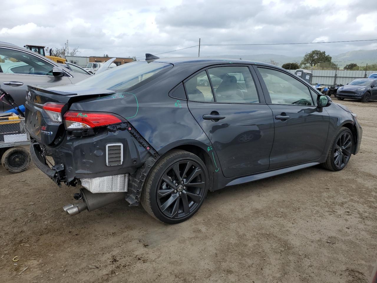 2024 TOYOTA COROLLA LE VIN:JTDBCMFE6R3047135
