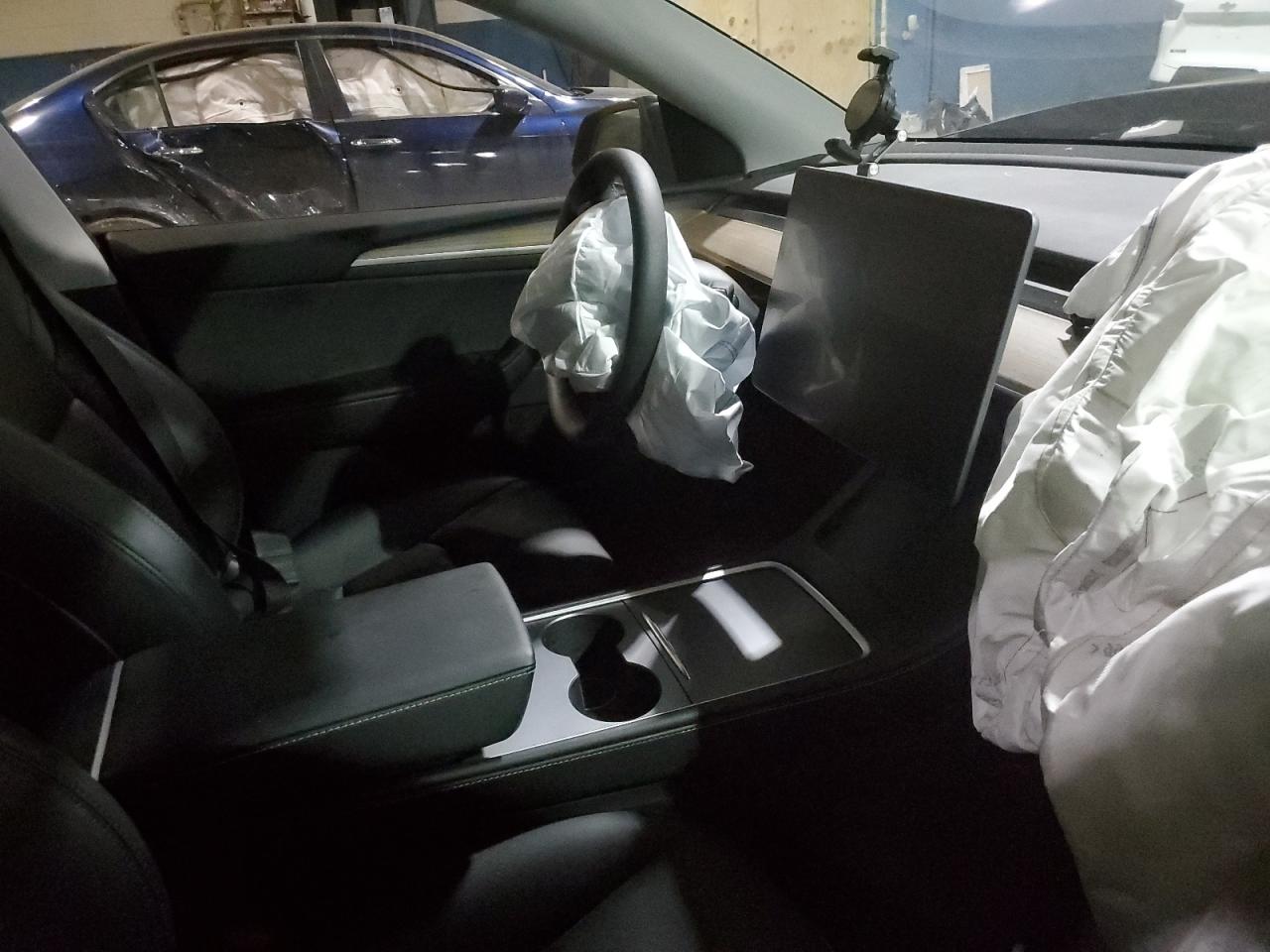 2023 TESLA MODEL Y  VIN:7SAYGDEE3PA181875
