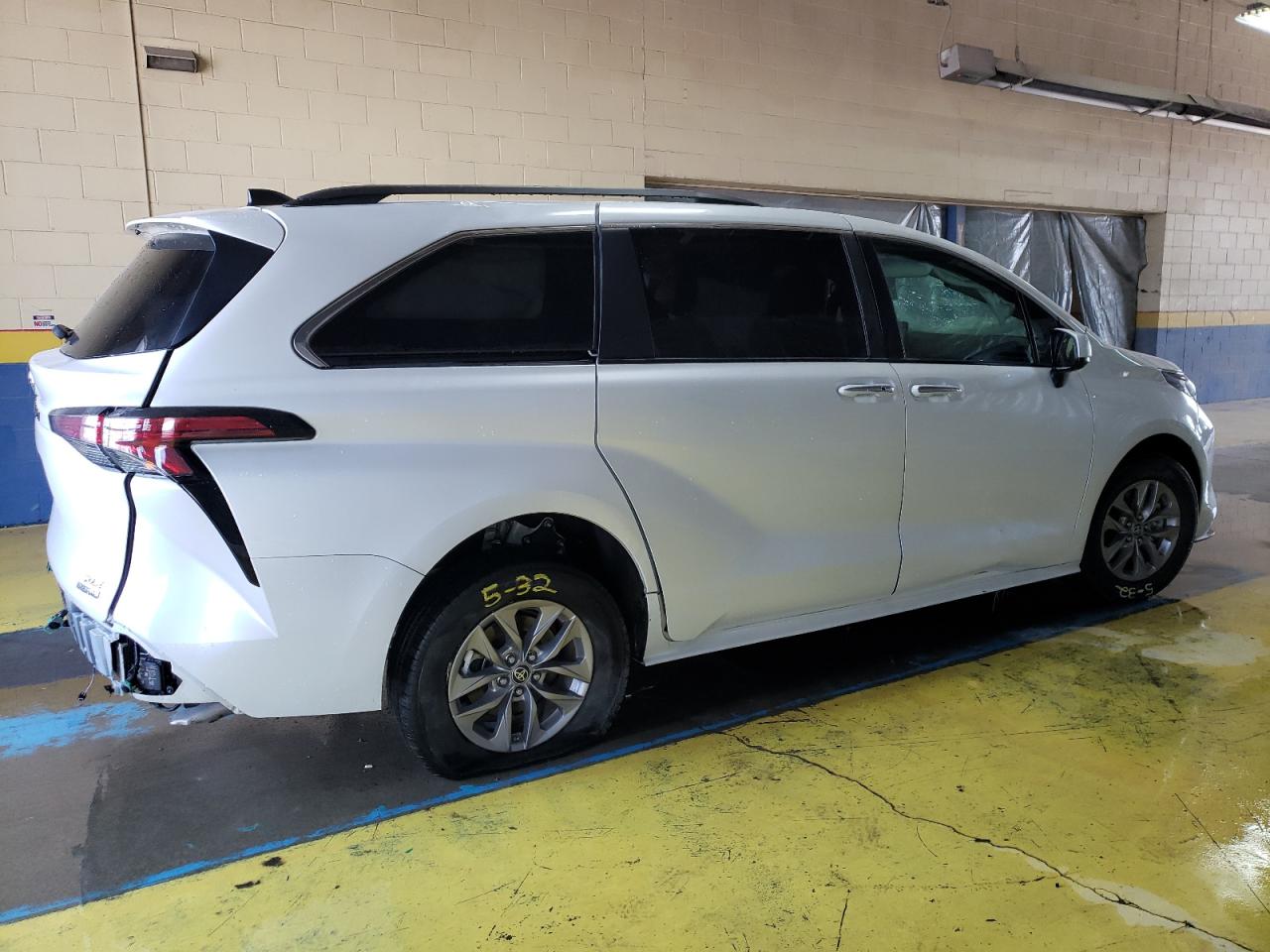 2022 TOYOTA SIENNA XLE VIN:5TDYRKECXNS119962