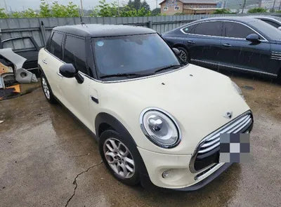 2016 MINI Cooper VIN:
