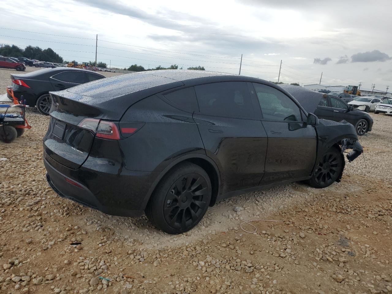 2024 TESLA MODEL Y  VIN:7SAYGAEE4RF064035