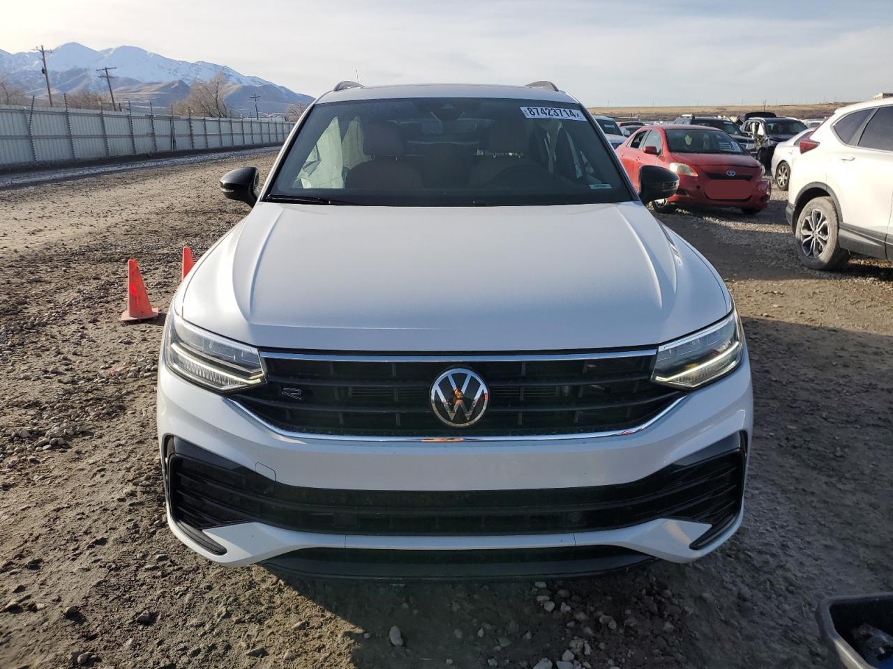 2022 VOLKSWAGEN TIGUAN SE R-LINE BLACK VIN:3VV8B7AX8NM071695