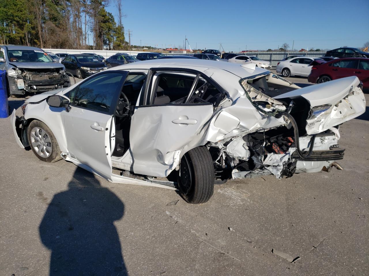 2022 TOYOTA COROLLA LE VIN:JTDEPMAE5N3001332
