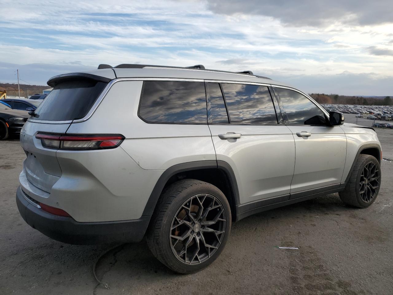 2022 JEEP GRAND CHEROKEE L LIMITED VIN:1C4RJKBG9N8588242