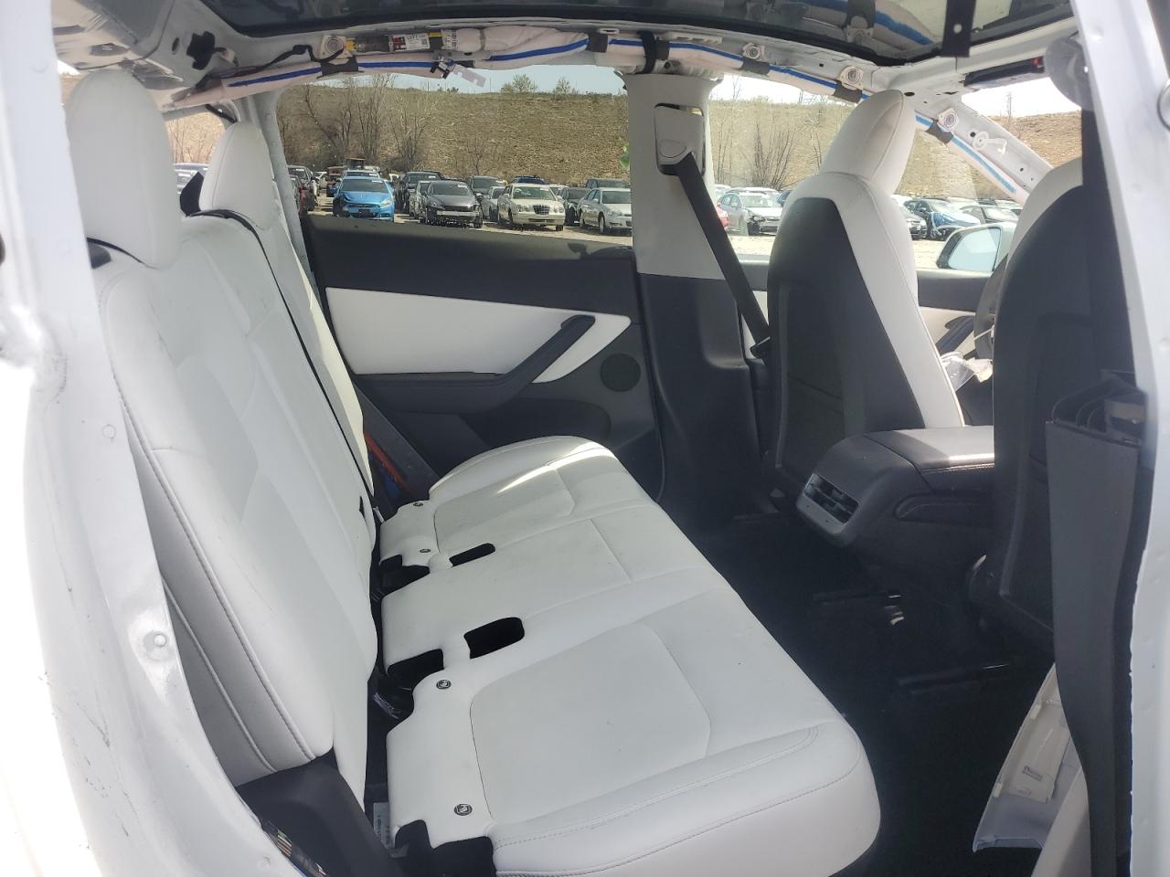 2022 TESLA MODEL Y  VIN:7SAYGDEE0NF436885