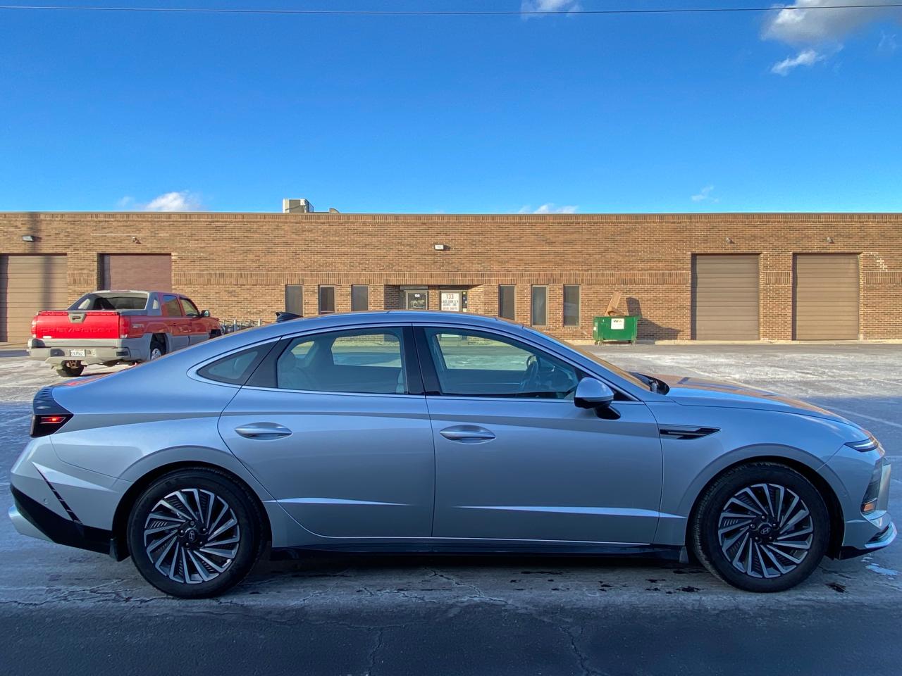 2024 HYUNDAI SONATA HYBRID VIN:KMHL54JJ9RA093228