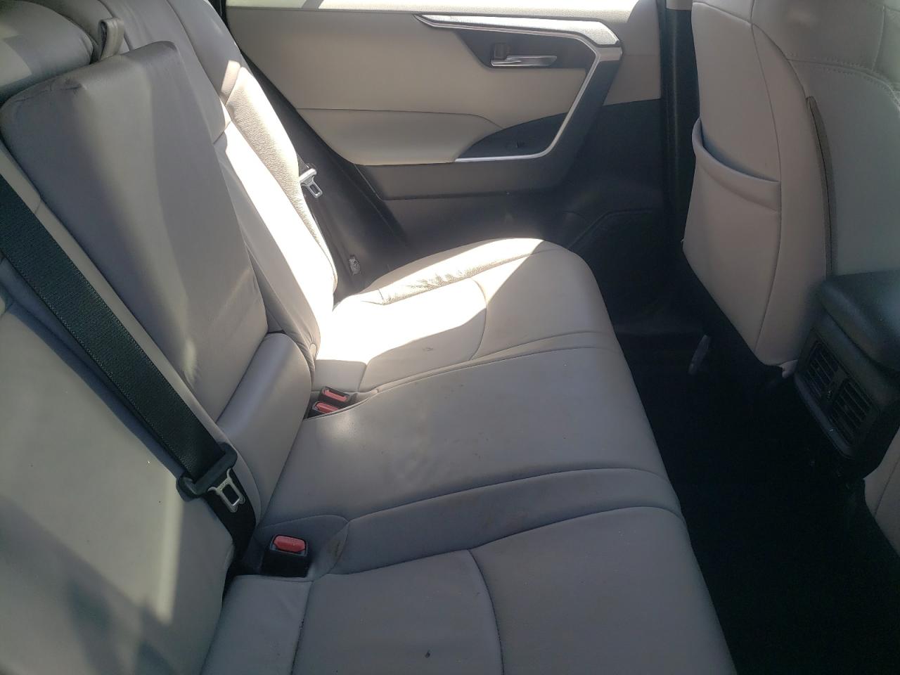 2022 TOYOTA RAV4 XLE VIN:2T3W1RFV7NC186493