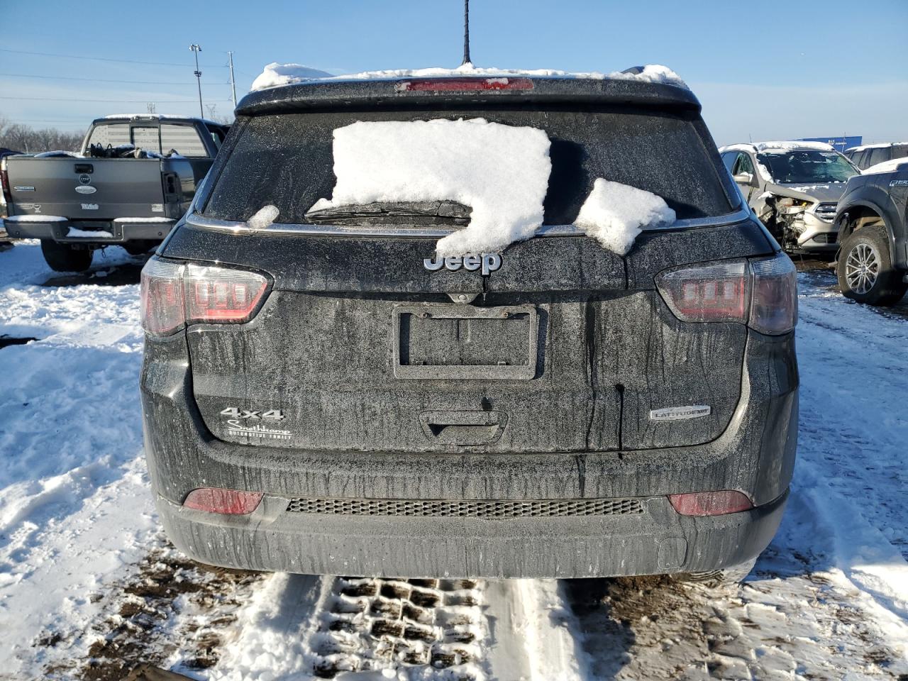 2022 JEEP COMPASS LATITUDE LUX VIN:3C4NJDFB9NT117427