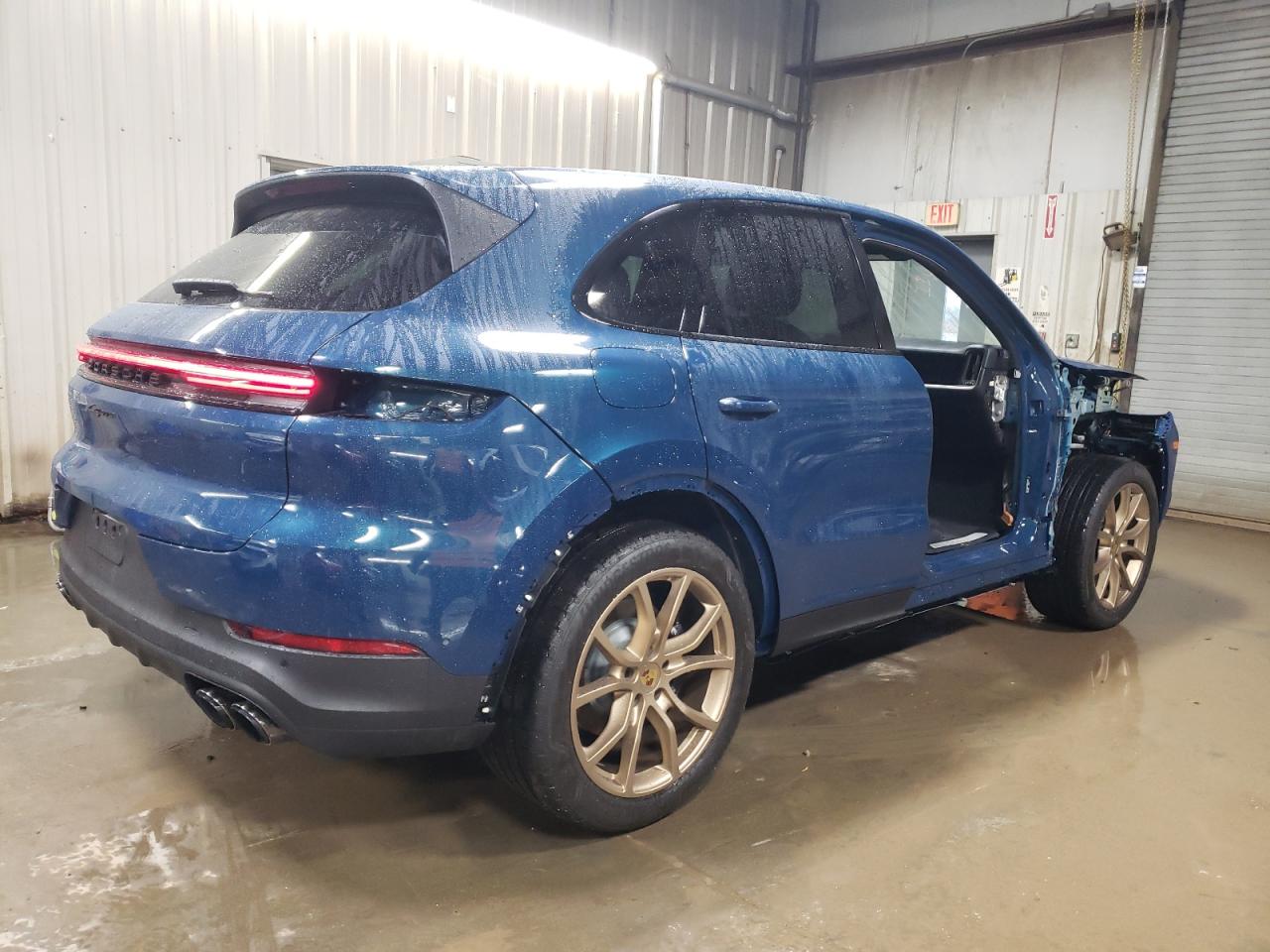 2024 PORSCHE CAYENNE  VIN:WP1AA2AY1RDA13085