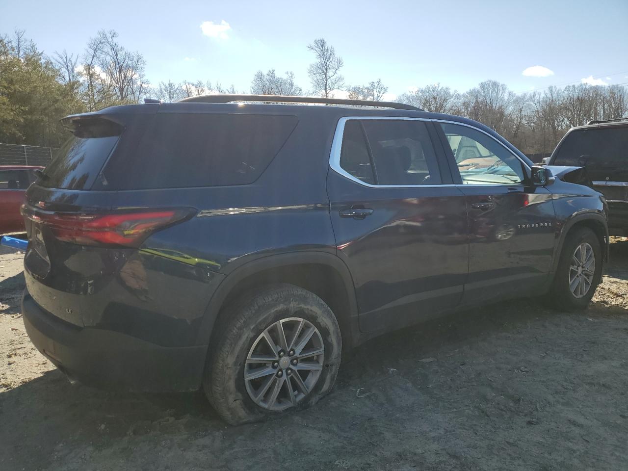 2022 CHEVROLET TRAVERSE LT VIN:1GNERHKW8NJ134324