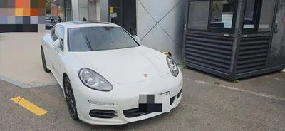 2014 Porsche Panamera VIN: