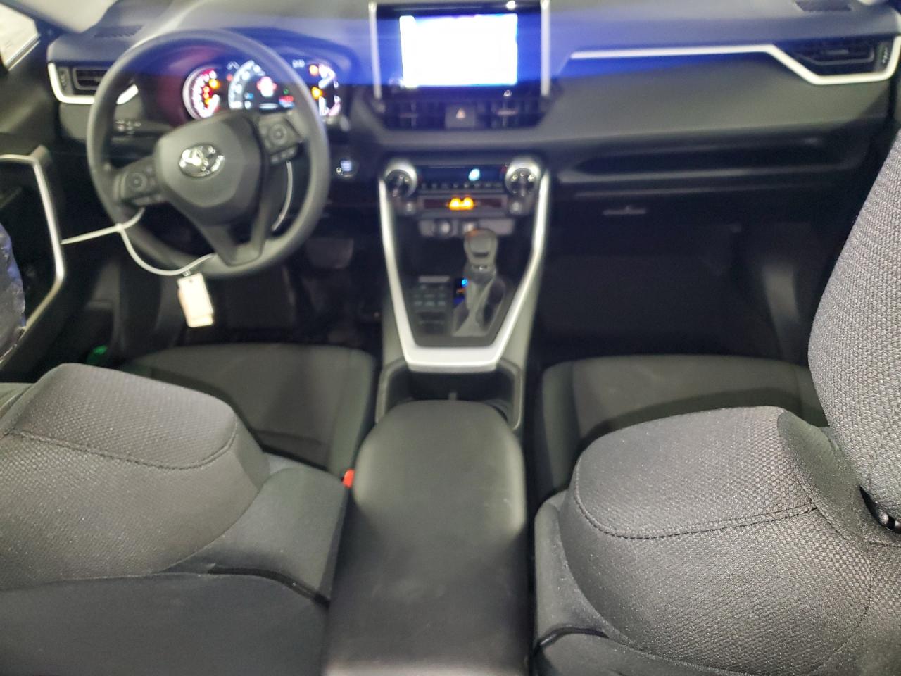 2024 TOYOTA RAV4 XLE VIN:2T3P1RFV0RC411797