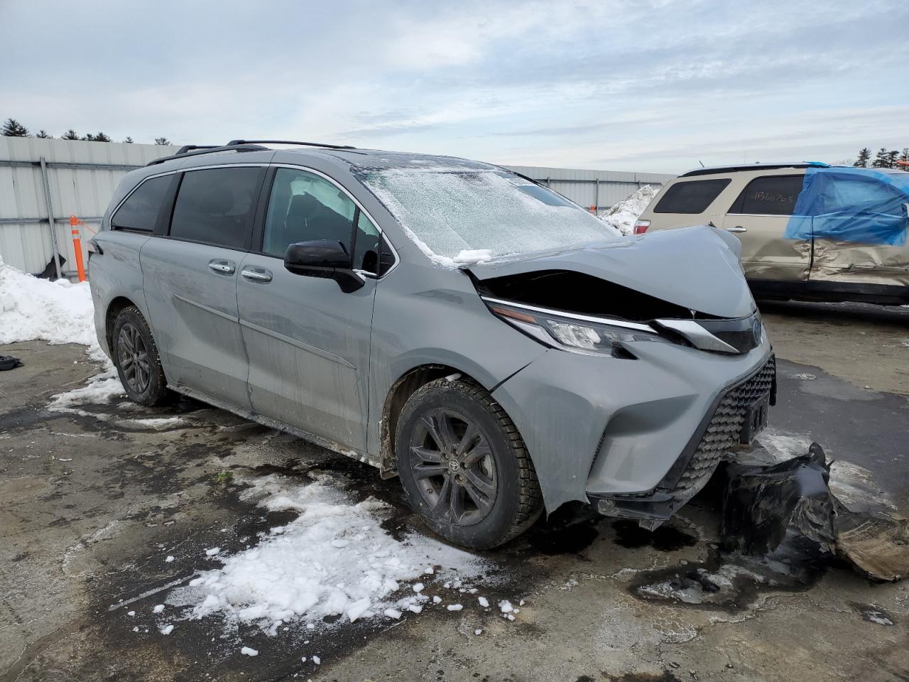 2024 TOYOTA SIENNA XSE VIN:5TDDSKFC4RS134299