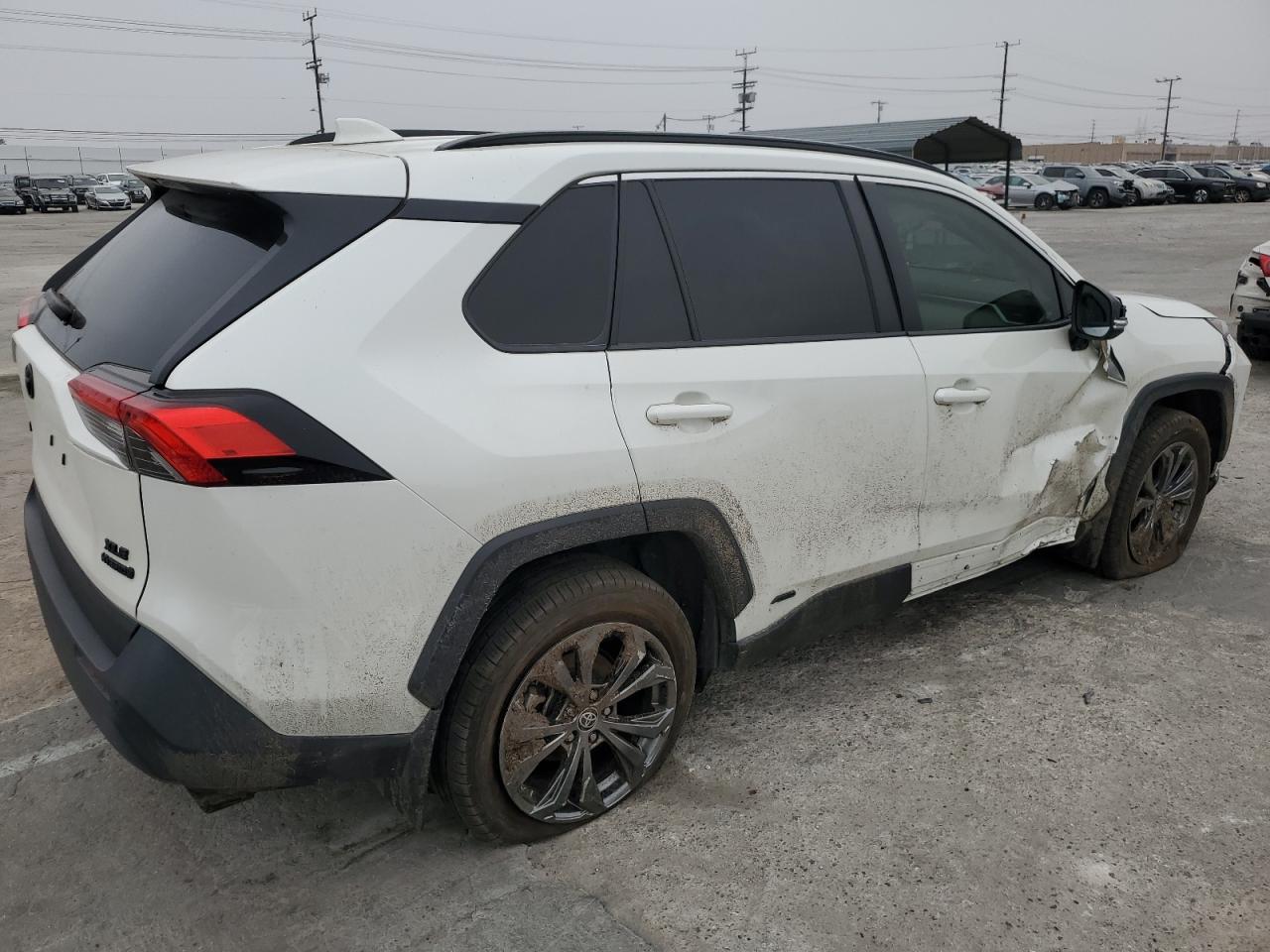 2022 TOYOTA RAV4 XLE PREMIUM VIN:JTMB6RFV2ND523504