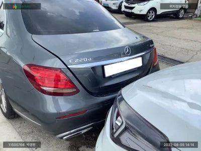 2018 Mercedes-Benz E 220 WDDZF0FB9JA468065 VIN:WDDZF0FB9JA468065