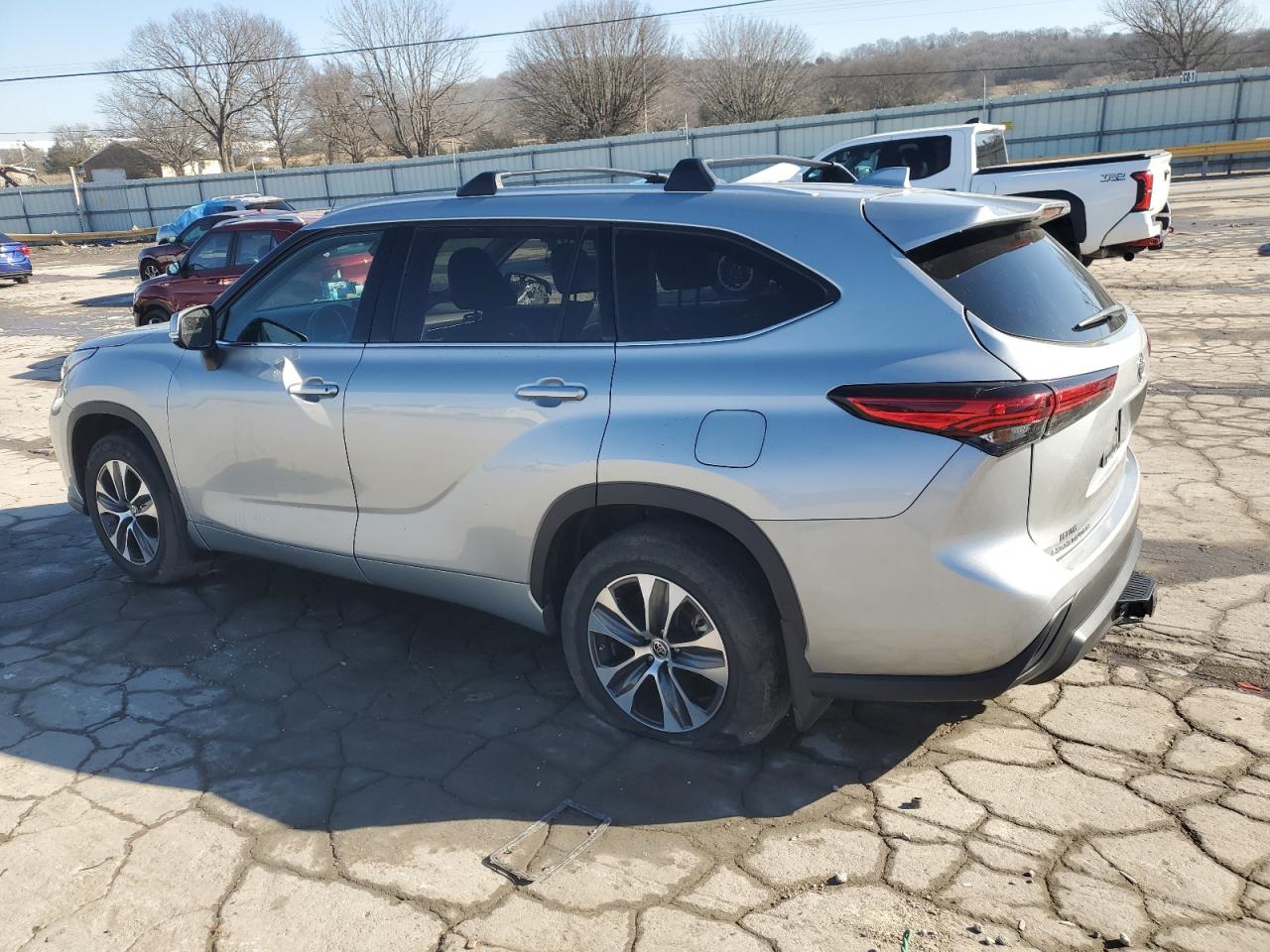 2022 TOYOTA HIGHLANDER HYBRID XLE VIN:5TDGBRCH5NS558171