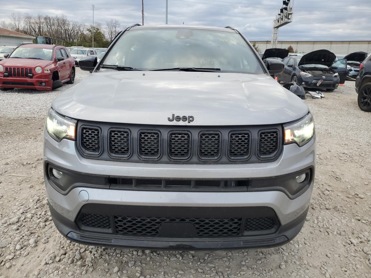 2024 JEEP COMPASS LATITUDE VIN:3C4NJDBN9RT575684