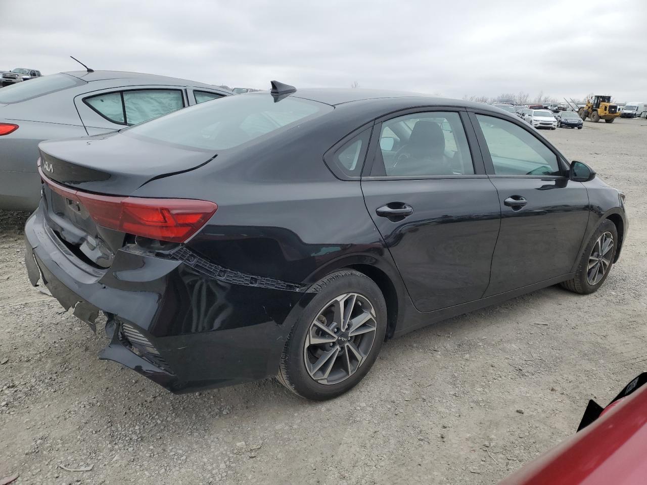 2022 KIA FORTE FE VIN:3KPF24AD8NE499030