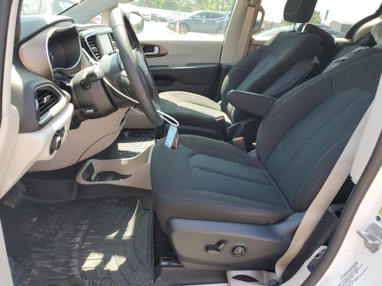 2022 CHRYSLER VOYAGER LX VIN:2C4RC1CG4NR171781