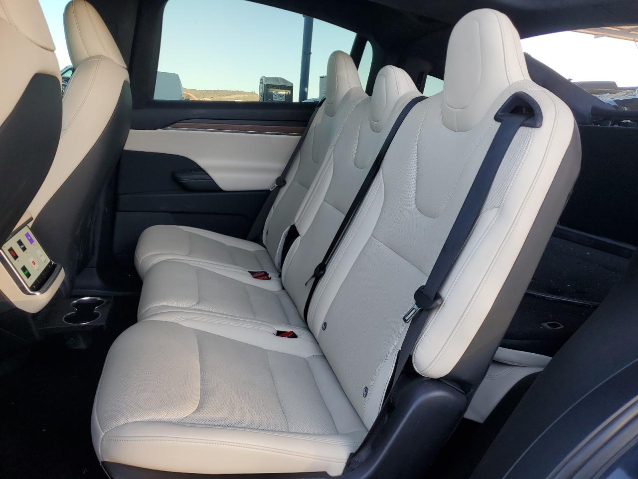2023 TESLA MODEL X  VIN:7SAXCAE5XPF384061