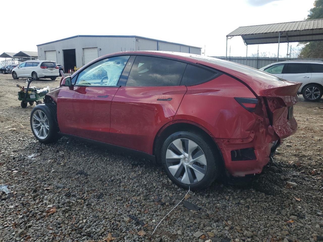 2024 TESLA MODEL Y  VIN:7SAYGDEEXRA269082