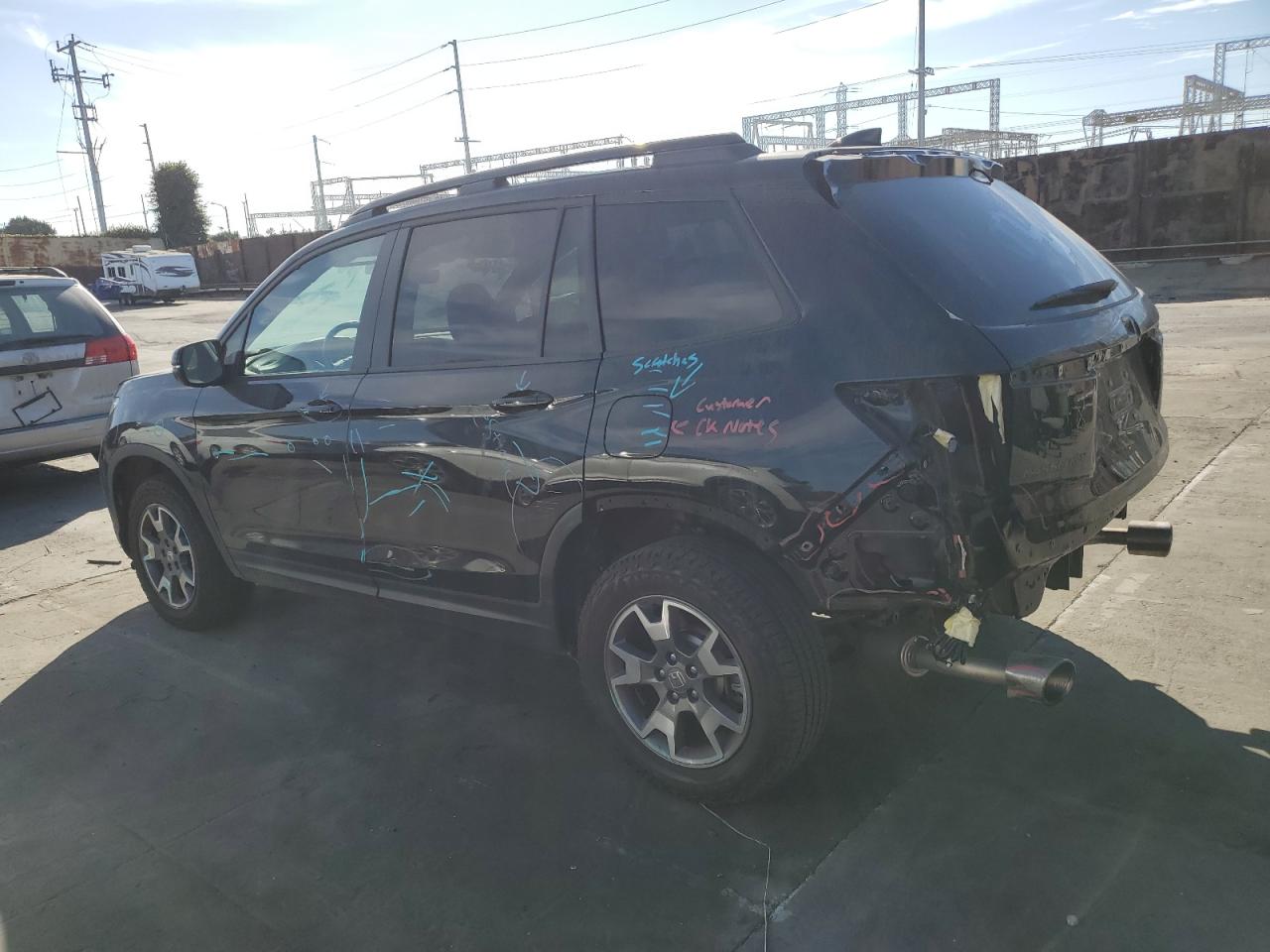 2022 HONDA PASSPORT TRAIL SPORT VIN:5FNYF8H62NB024575