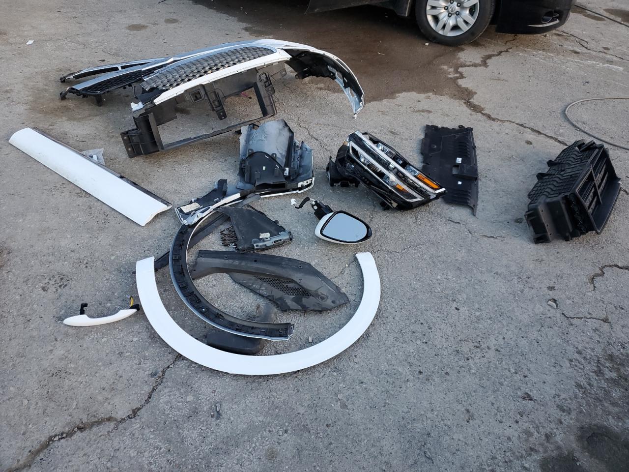 2022 GENESIS GV70 BASE VIN:KMUMADTB7NU024005