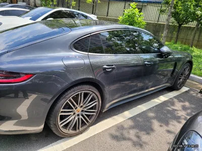 2018 Porsche Panamera VIN:
