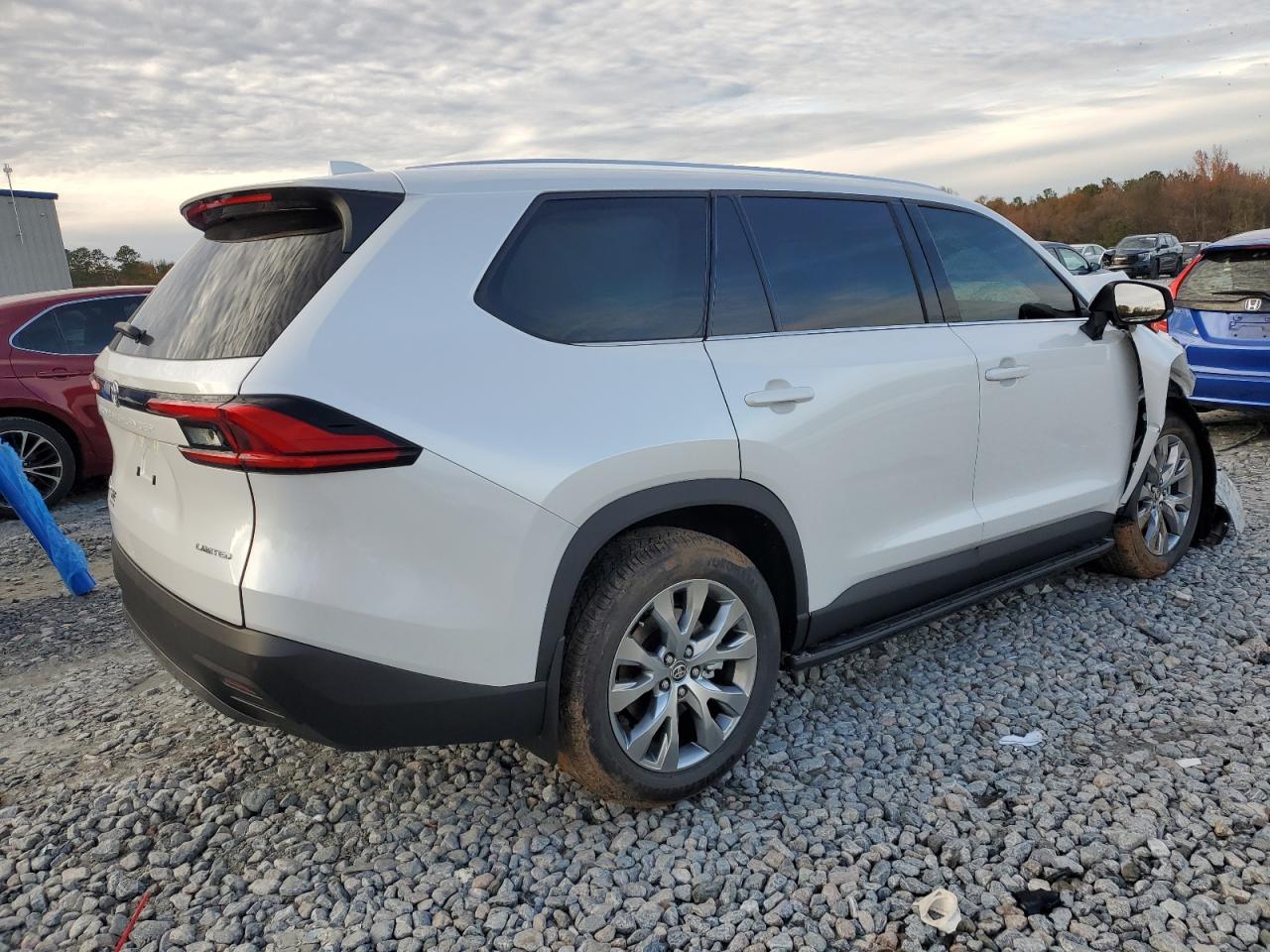 2024 TOYOTA GRAND HIGHLANDER XLE VIN:5TDACAB55RS018188